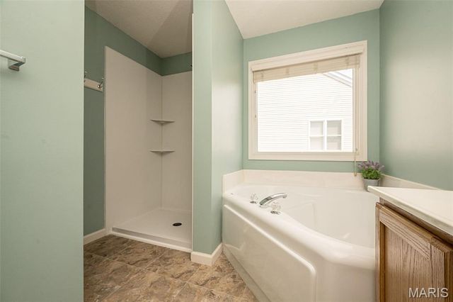 2215 Wild Pigeon Drive, O'fallon, MO 63368