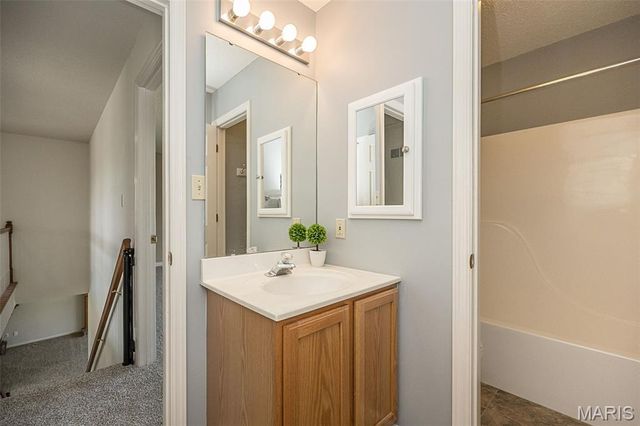 2215 Wild Pigeon Drive, O'fallon, MO 63368