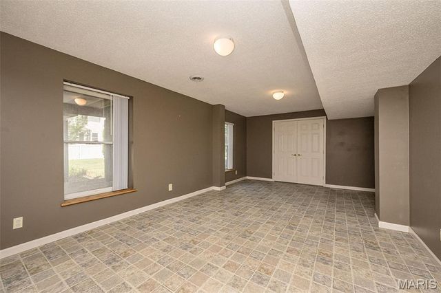 2215 Wild Pigeon Drive, O'fallon, MO 63368