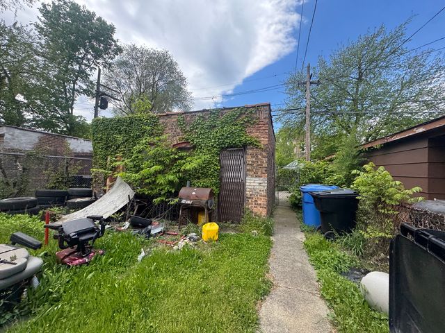 7324 S Blackstone Avenue, Chicago, IL 60619