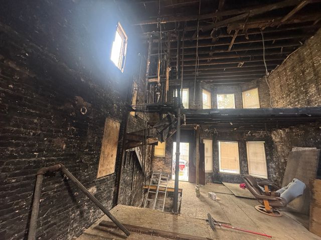 7324 S Blackstone Avenue, Chicago, IL 60619