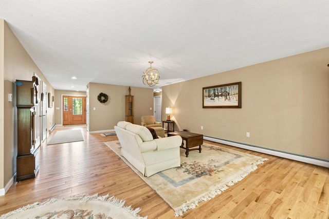 77 Linny Lane, Laconia, NH 03246