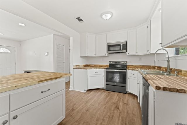 7230 Linda Lee Dr, Denham Springs, LA 70706