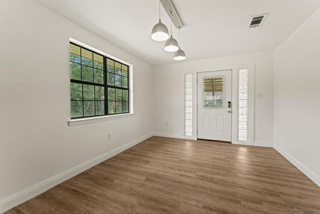 7230 Linda Lee Dr, Denham Springs, LA 70706