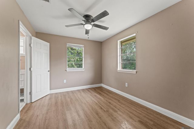 7230 Linda Lee Dr, Denham Springs, LA 70706