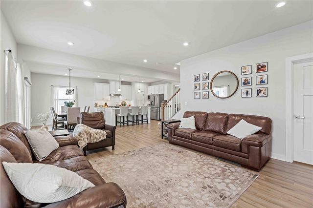 6027 North Ivory Drive, Farmington, NY 14425