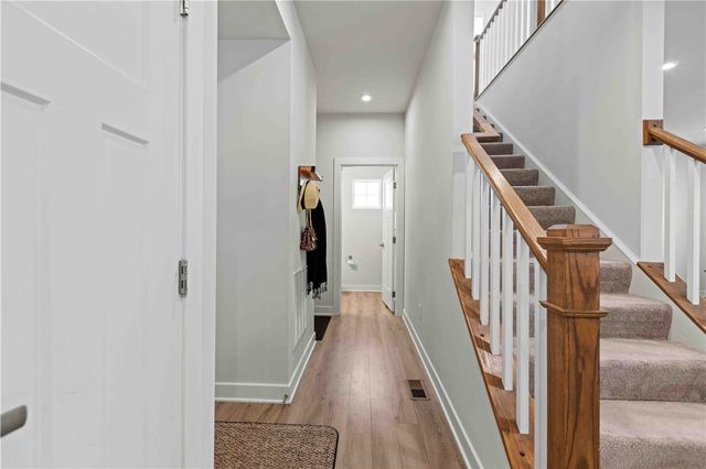 6027 North Ivory Drive, Farmington, NY 14425