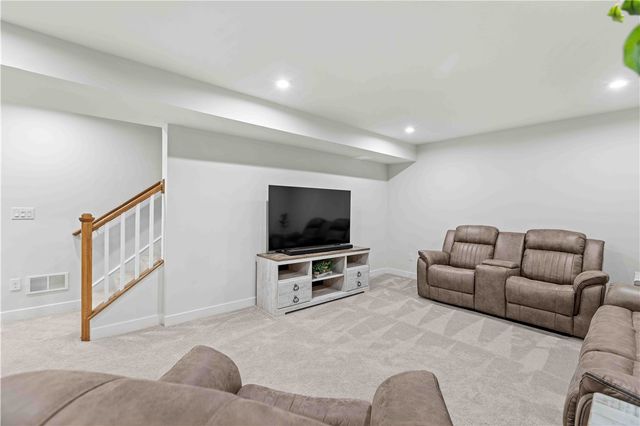 6027 North Ivory Drive, Farmington, NY 14425