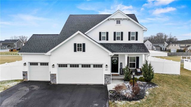 6027 North Ivory Drive, Farmington, NY 14425