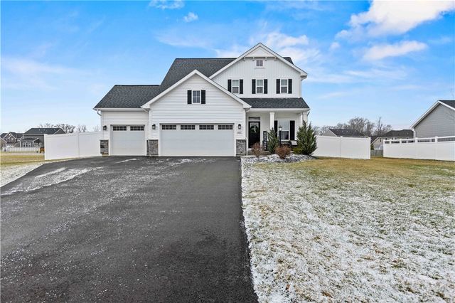6027 North Ivory Drive, Farmington, NY 14425