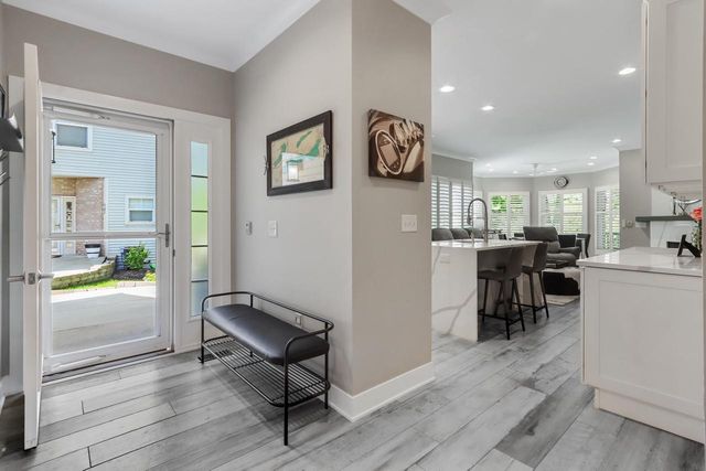 401 Abbey Ridge COURT, Fontana, WI 53125