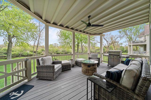 401 Abbey Ridge COURT, Fontana, WI 53125