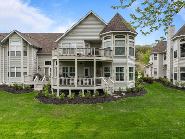 401 Abbey Ridge COURT, Fontana, WI 53125