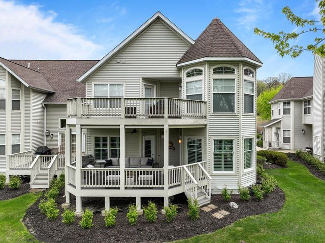 401 Abbey Ridge COURT, Fontana, WI 53125