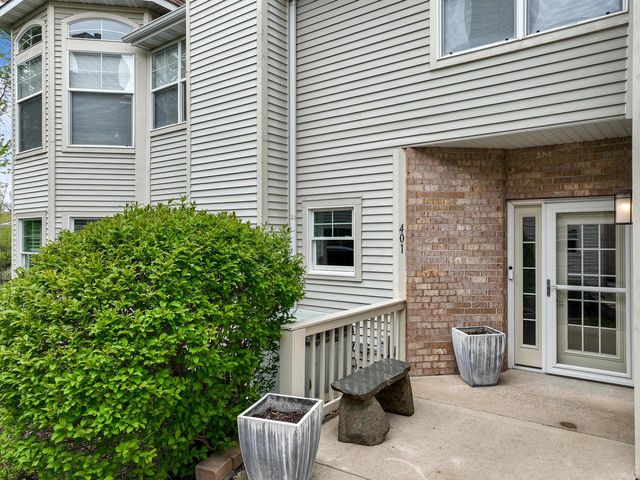 401 Abbey Ridge COURT, Fontana, WI 53125