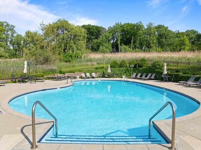 401 Abbey Ridge COURT, Fontana, WI 53125