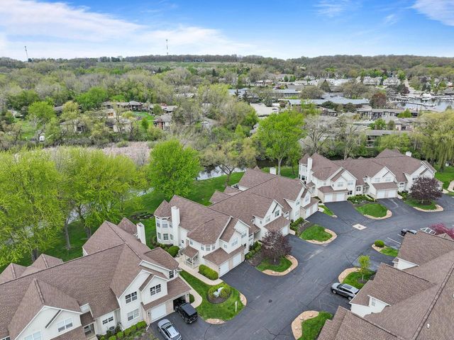 401 Abbey Ridge COURT, Fontana, WI 53125