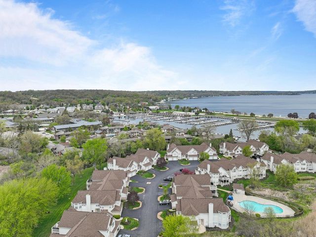 401 Abbey Ridge COURT, Fontana, WI 53125