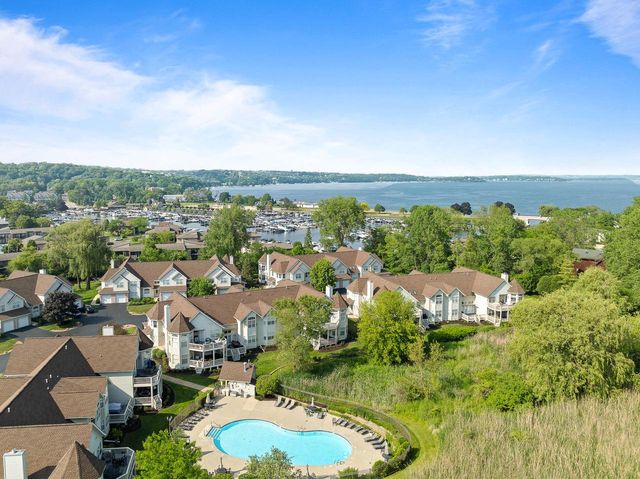 401 Abbey Ridge COURT, Fontana, WI 53125
