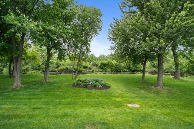 401 Abbey Ridge COURT, Fontana, WI 53125