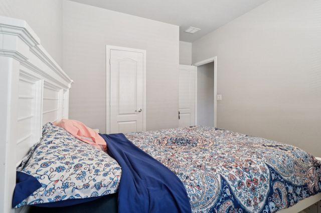 1336 Pleasant Knoll Trail, Aubrey, TX 76227