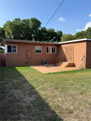 901 E 102nd, Los Angeles, CA 90002
