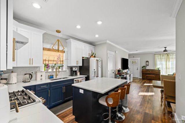 1100 E Yonge St, Pensacola, FL 32503