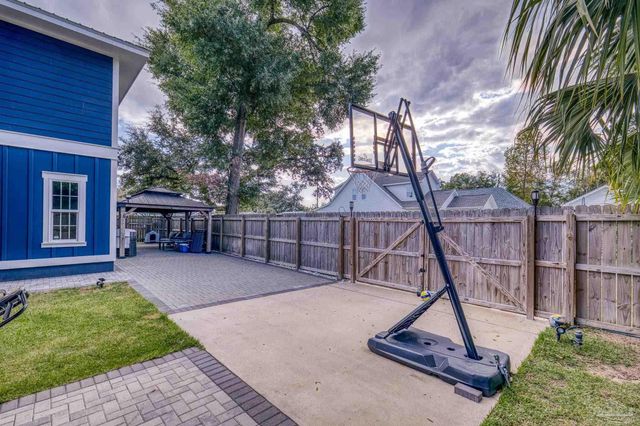 1100 E Yonge St, Pensacola, FL 32503