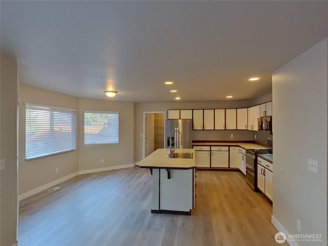 4110 45Th Avenue NE, Tacoma, WA 98422