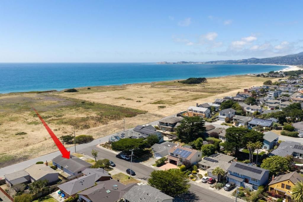 Image 1 of property listing at 200 Filbert Street, Half Moon Bay, CA 94019