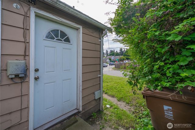 1821 S 19th Street, Tacoma, WA 98405
