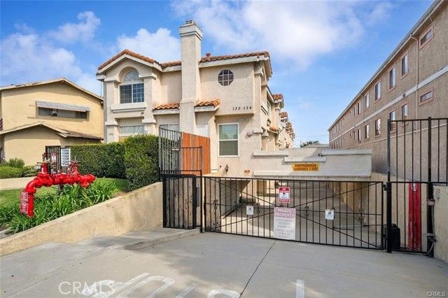 134 N Atlantic B, Alhambra, CA 91801