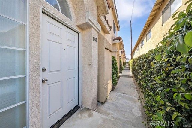 134 N Atlantic B, Alhambra, CA 91801