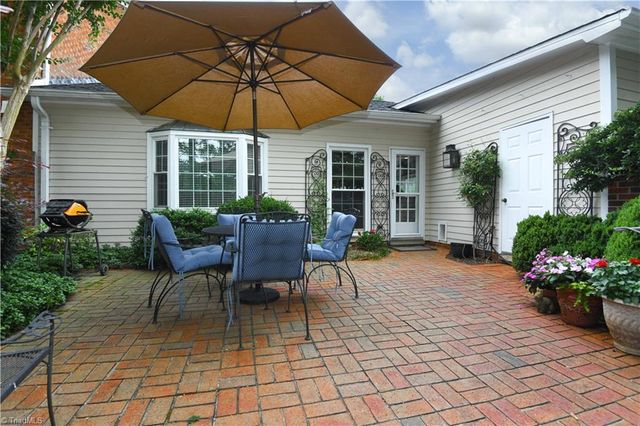 33 Fountain Manor Drive A, Greensboro, NC 27405