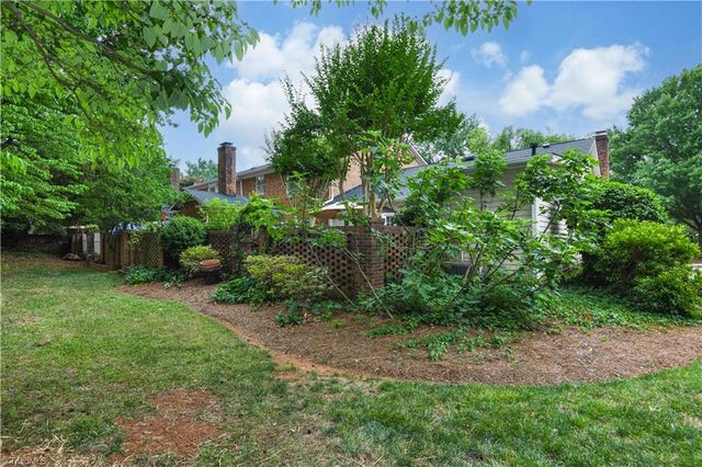 33 Fountain Manor Drive A, Greensboro, NC 27405