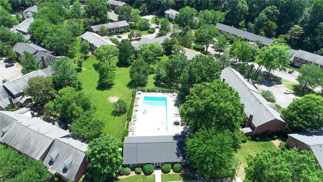 33 Fountain Manor Drive A, Greensboro, NC 27405