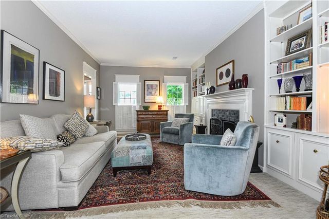 33 Fountain Manor Drive A, Greensboro, NC 27405