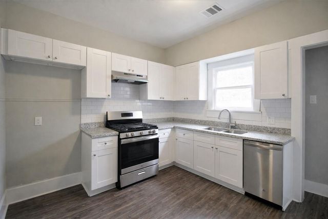 716 Olive Street, Wharton, TX 77488
