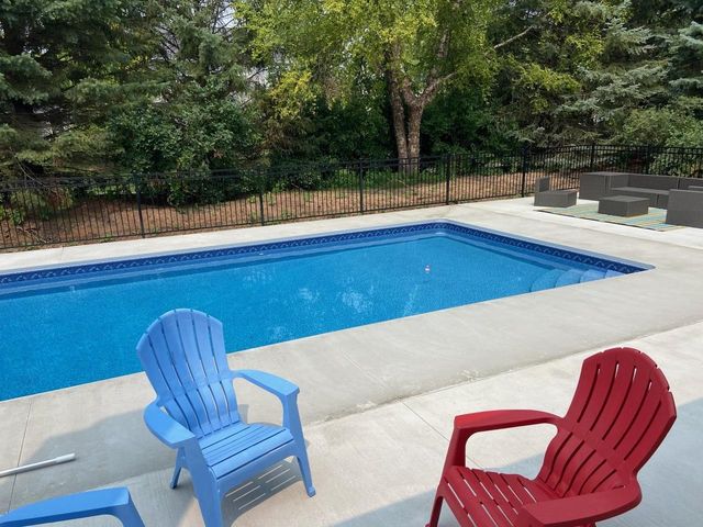 522 E TALLGRASS DRIVE, Appleton, WI 54913
