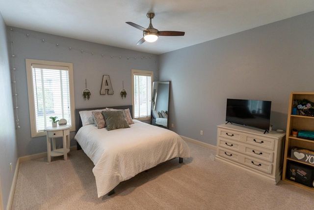 522 E TALLGRASS DRIVE, Appleton, WI 54913