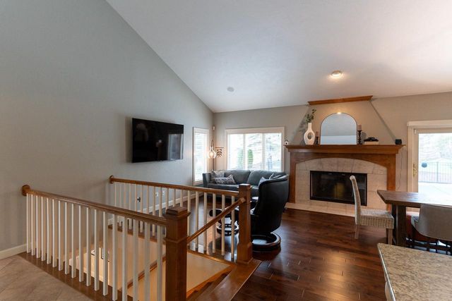 522 E TALLGRASS DRIVE, Appleton, WI 54913