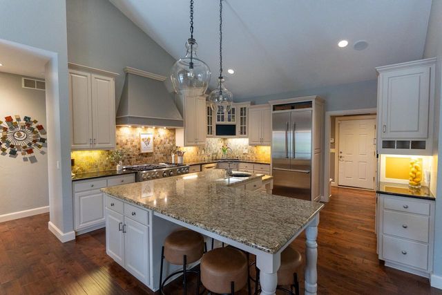 522 E TALLGRASS DRIVE, Appleton, WI 54913