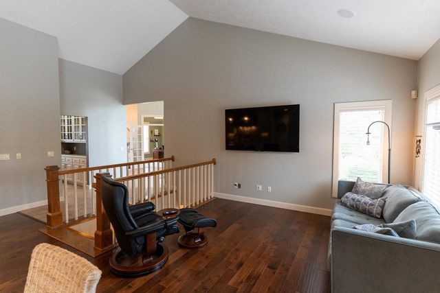 522 E TALLGRASS DRIVE, Appleton, WI 54913