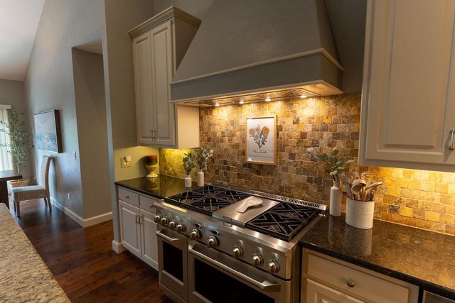 522 E TALLGRASS DRIVE, Appleton, WI 54913