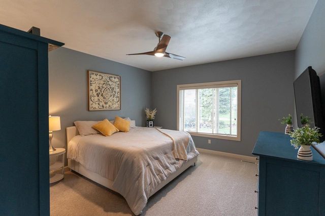 522 E TALLGRASS DRIVE, Appleton, WI 54913