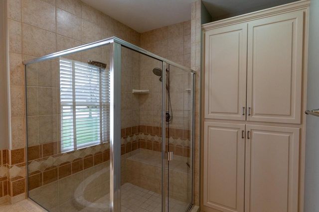 522 E TALLGRASS DRIVE, Appleton, WI 54913