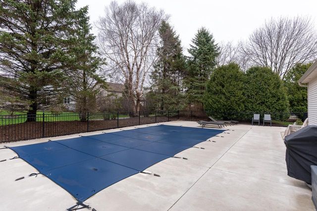 522 E TALLGRASS DRIVE, Appleton, WI 54913