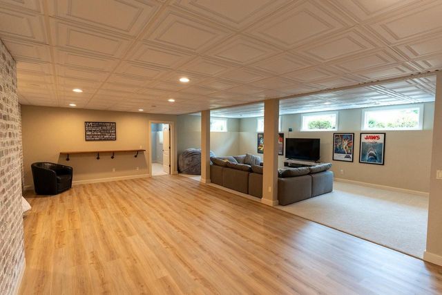 522 E TALLGRASS DRIVE, Appleton, WI 54913