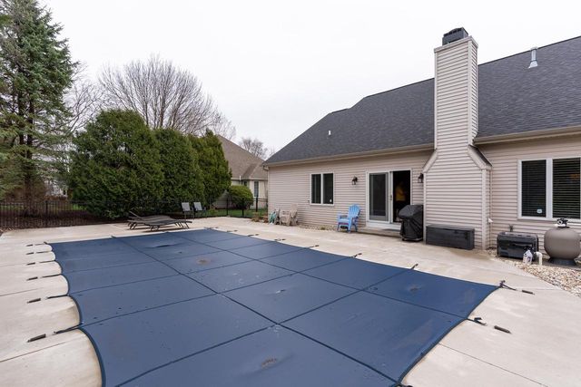 522 E TALLGRASS DRIVE, Appleton, WI 54913