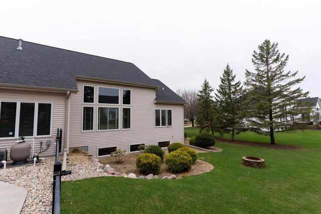 522 E TALLGRASS DRIVE, Appleton, WI 54913